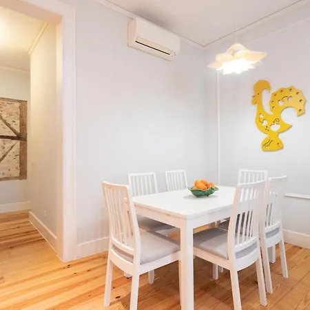 아파트 Baixa Cozy 2br With Ac - By Lu Holidays 리스본