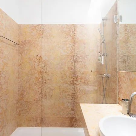 아파트 Baixa Cozy 2br With Ac - By Lu Holidays 리스본